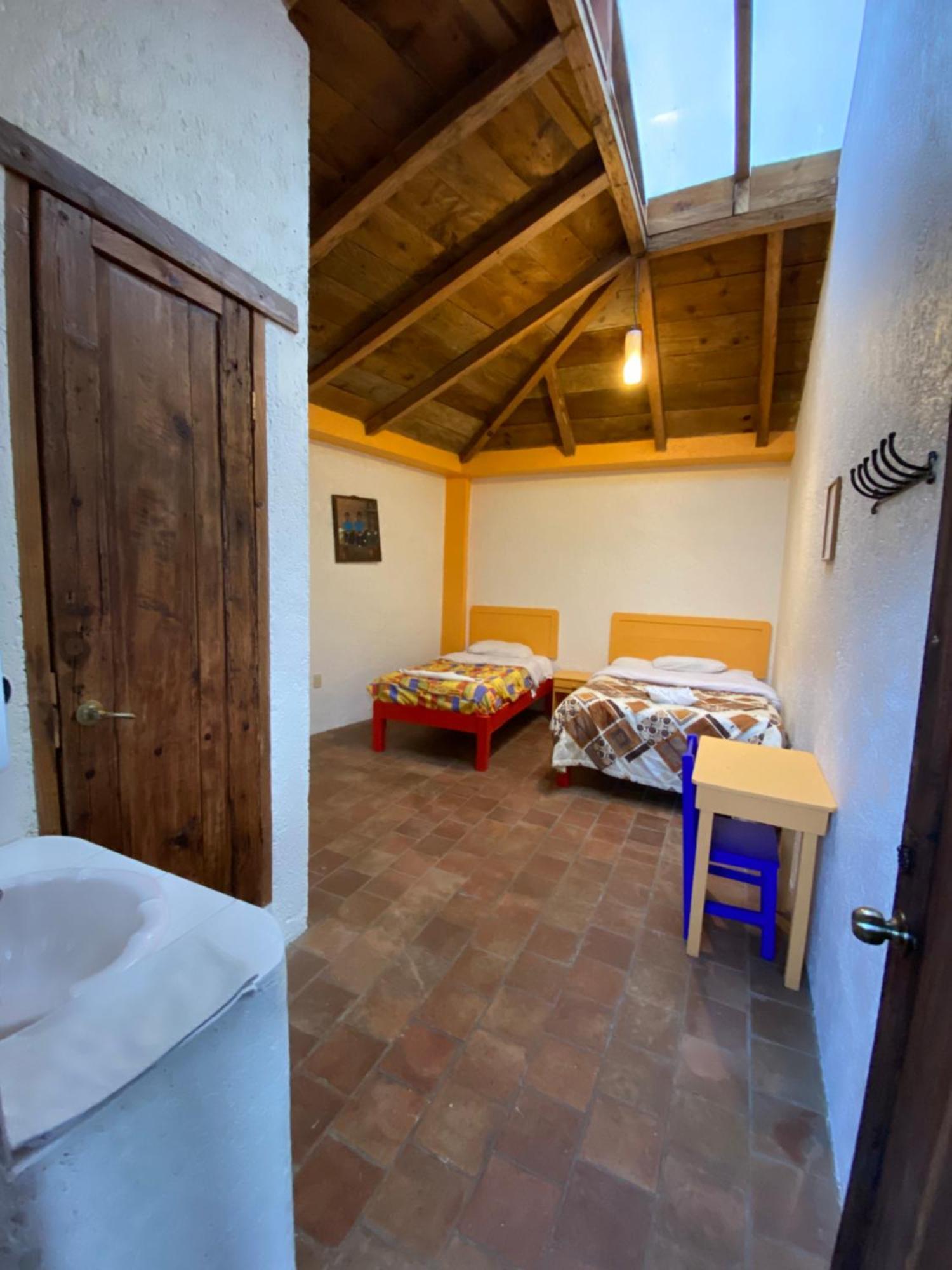 Rossco Hostel San Cristobal de las Casas Exterior photo