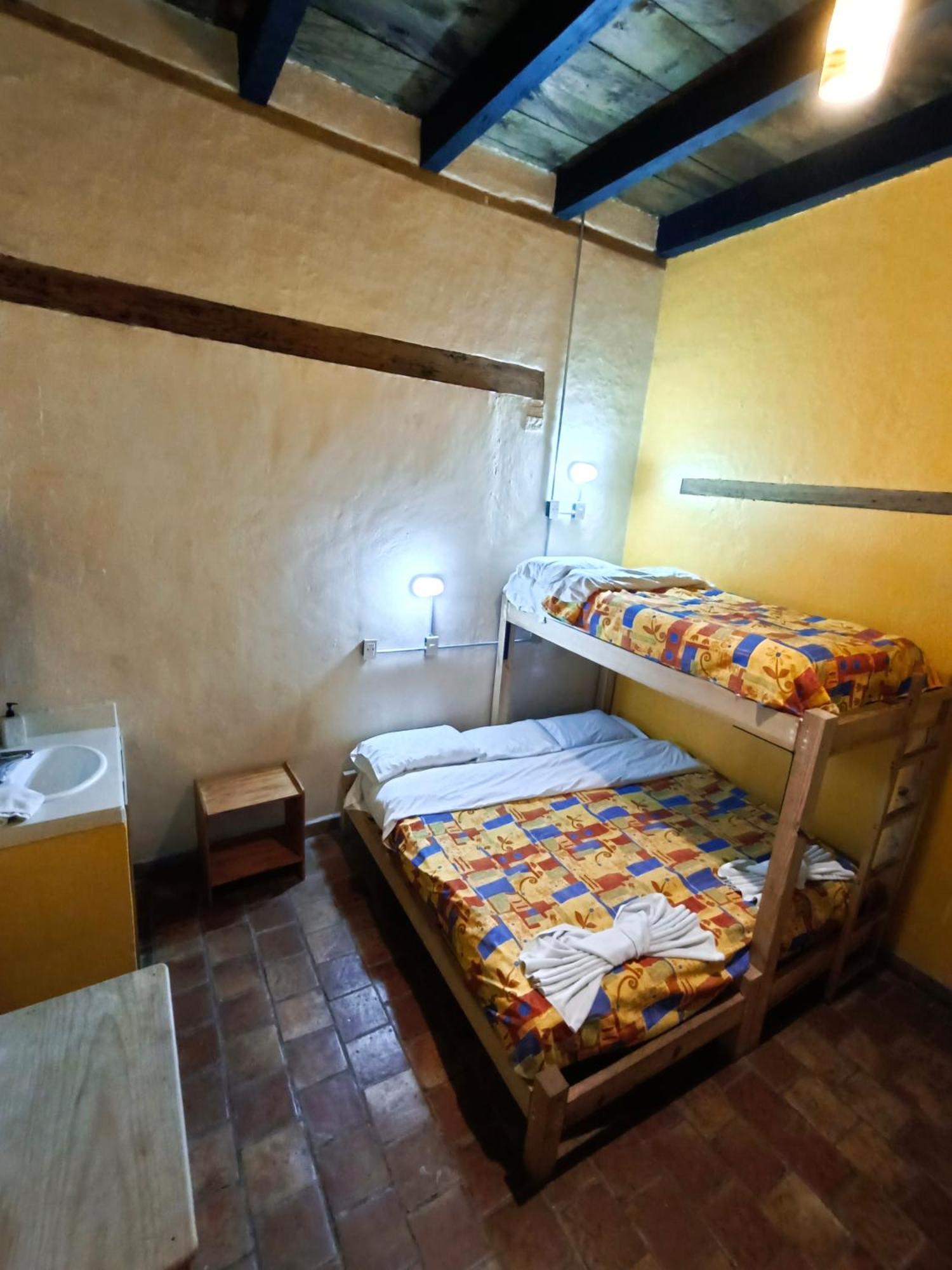 Rossco Hostel San Cristobal de las Casas Exterior photo
