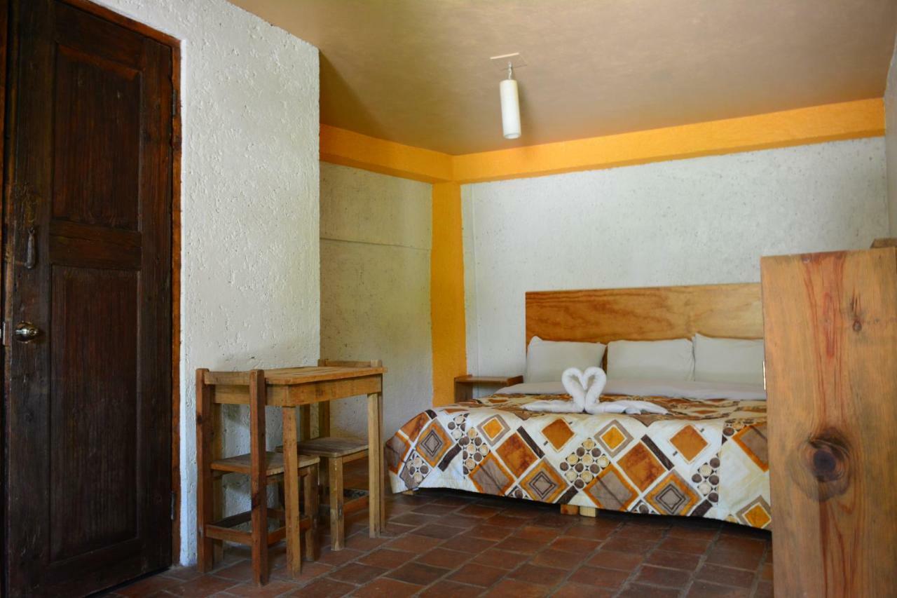 Rossco Hostel San Cristobal de las Casas Exterior photo